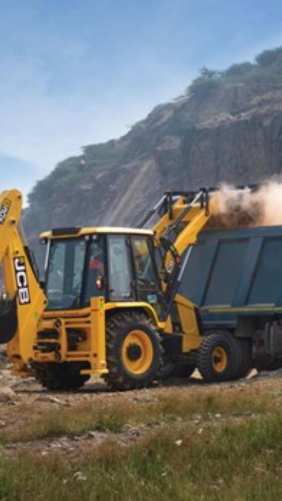 कम से कम कितने लीटर डीजल पर चलता है JCB बुलडोजर?