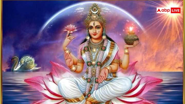 Ganga Saptami and Ganga Dussehra are two major festivals in Hinduism which are associated with the worship and importance of Maa Ganga. Both these festivals have special significance in themselves and in these days people worship the Ganges river and wish for spiritual peace and virtue. Let us know what is special on the occasion of Ganga Saptami and Ganga Dussehra and what is their importance.