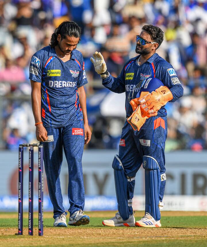 पंत ने कहा कि दूसरी टीम अच्छा क्रिकेट खेल रही है, तो खुद पर सवाल उठाने के बजाय दूसरी टीम को क्रेडिट देना चाहिए. पंत लगातार खराब फॉर्म से जूझ रहे हैं. उन्होंने मुंबई के खिलाफ सिर्फ चार रन बनाए.