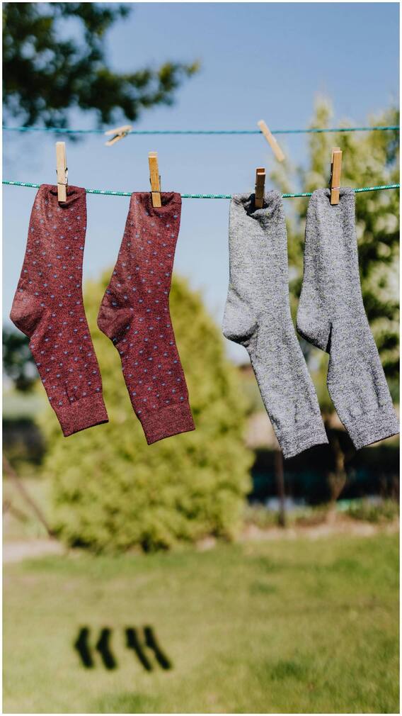 गर्मी में मोजों से आने वाली बदबू को ऐसे कर सकते हैं दूर