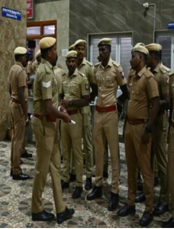 ਪੰਜਾਬ ਦੇ ਮਸ਼ਹੂਰ ਰੈਸਟੋਰੈਂਟ 'ਤੇ ਛਾਪੇਮਾਰੀ, ਹਾਲਤ ਵੇਖ ਮੱਚਿਆ ਹੰਗਾਮਾ...