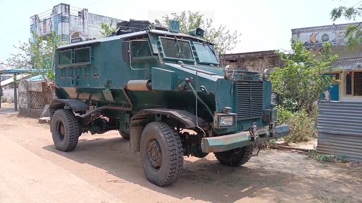 गुहेच्या आत एक खूप मोठे मैदान देखील आहे. या नक्षलवादी गुहेचे फोटो आणि व्हिडिओ एबीपी माझाच्या हाती लागले आहेत.