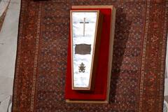 Pope Francis : पोप फ्रान्सिस अनंतात विलीन; 170 देशांचे प्रतिनिधी अन् लाखोंचा जमाव अंत्यदर्शनासाठी पोहोचले