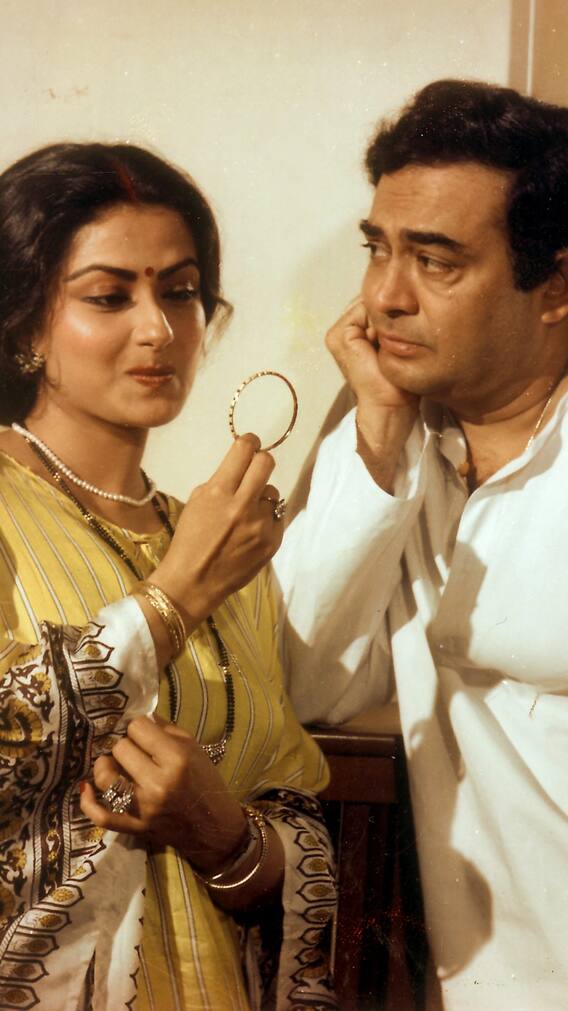 गुलजार ने निकाल दिया था फिल्म से, फिर भी गहरी रही दोस्ती, दिग्गज एक्ट्रेस ने बताई वजह