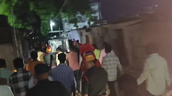 दरम्यान, वासुदेव हे गुवाहाटी येथे बीएसएफमध्ये (BSF) कार्यरत असून नुकतेच ते जेवर घरी आले होते. शिवाय, काही महिन्यांनंतर ते सेवानिवृत्त ही होणार होते.