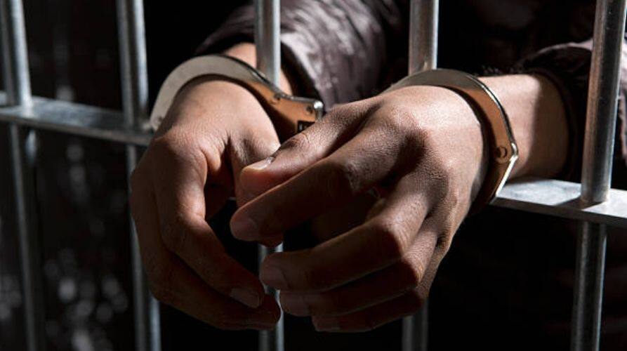 Punjab News: ਪੰਜਾਬ ਦੇ ਮਸ਼ਹੂਰ ਰੈਸਟੋਰੈਂਟ 'ਤੇ ਪੁਲਿਸ ਵੱਲੋਂ ਅਚਾਨਕ ਛਾਪੇਮਾਰੀ, ਹਾਲਤ ਵੇਖ ਮੱਚ ਗਈ ਤਰਥੱਲੀ; 2 ਗ੍ਰਿਫ਼ਤਾਰ Jalandhar News Police raid a famous restaurant in Punjab, causing chaos; 2 arrested details inside Punjab News: ਪੰਜਾਬ ਦੇ ਮਸ਼ਹੂਰ ਰੈਸਟੋਰੈਂਟ 'ਤੇ ਪੁਲਿਸ ਵੱਲੋਂ ਅਚਾਨਕ ਛਾਪੇਮਾਰੀ, ਹਾਲਤ ਵੇਖ ਮੱਚ ਗਈ ਤਰਥੱਲੀ; 2 ਗ੍ਰਿਫ਼ਤਾਰ