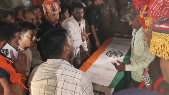 वाशिमच्या शेंदुरजना मोरे गावचा सुपुत्र आणि भारतीय लष्करात कर्तव्य बजावत असलेल्या जवानवर काळाने घाला घातला आहे.