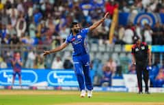 Jasprit Bumrah News : W,W,W,W.... बूम-बूमची रेकॉर्डतोड बॉलिंग! मोडला गुरूचा रेकॉर्ड, बनला नंबर-1 गोलंदाज
