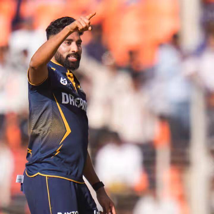 1. मोहम्मद सिराज- गेल्या वर्षी रॉयल चॅलेंजर्स बंगळुरुकडून खेळलेला मोहम्मद सिराज या वर्षी गुजरात टायटन्सचा भाग आहे आणि तो उत्कृष्ट गोलंदाजी करत आहे. त्याने आतापर्यंत खेळलेल्या 8 सामन्यांमध्ये 32 षटके टाकली आहेत, ज्यामध्ये त्याने 93 डॉट बॉल टाकले आहेत.(Image Credit-IPL 2025)