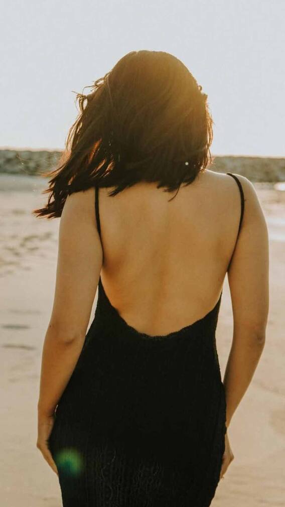 बीच पर घूमने का बना रहे हैं प्लान तो इस एक्ट्रेस से लें ड्रेस आइडिया