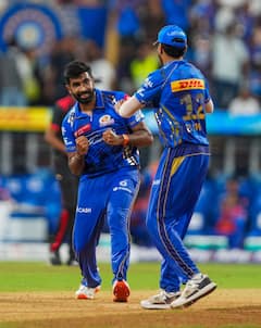 Jasprit Bumrah News : W,W,W,W.... बूम-बूमची रेकॉर्डतोड बॉलिंग! मोडला गुरूचा रेकॉर्ड, बनला नंबर-1 गोलंदाज