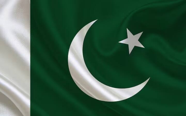 ਭਾਰਤ ਵਿੱਚ ਪਹਿਲੀ ਵਾਰ ਨਹੀਂ ਹੈ ਜਦੋਂ ਇਸਲਾਮੀ ਝੰਡੇ ਅਤੇ ਪਾਕਿਸਤਾਨੀ ਝੰਡੇ ਨੂੰ ਇੱਕੋ ਜਿਹਾ ਮੰਨਿਆ ਗਿਆ ਹੈ, ਤੁਹਾਨੂੰ ਦੱਸ ਦੇਈਏ ਕਿ ਭਾਰਤ ਵਿੱਚ ਅਜਿਹਾ ਪਾਕਿਸਤਾਨੀ ਝੰਡਾ ਲਹਿਰਾਉਣਾ ਗੈਰ-ਕਾਨੂੰਨੀ ਹੈ।