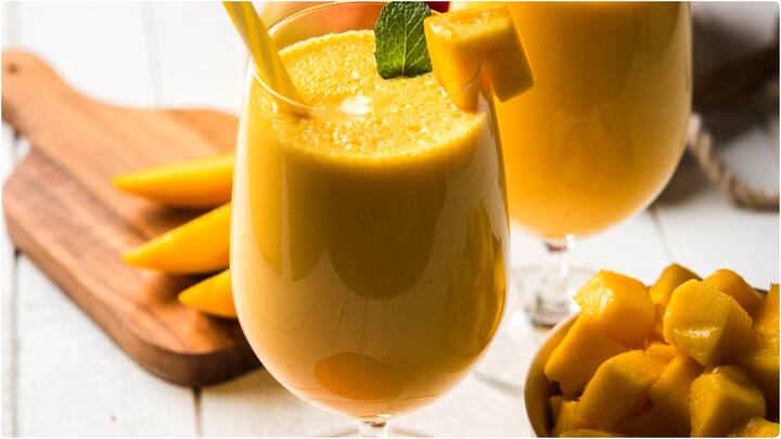 అదే మ్యాంగో మిల్క్ షేక్. వేడి వేడి సమ్మర్లో కూల్గా మ్యాంగోని ఎంజాయ్ చేయాలనుకునేవారికి ఇది మంచి ఎంపిక. దీనిని తయారు చేయడం కూడా చాలా సులభం.