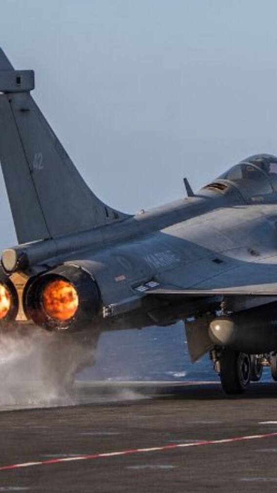 राफेल और राफेल-M फाइटर प्लेन में क्या होता है अंतर?