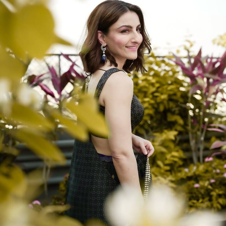 This appearance once again proved Soha’s refined taste in fashion — a blend of classic and contemporary aesthetics. Her ability to balance bold accessories with subtle outfits, and her preference for clean, elegant makeup, makes her a style icon for those who love understated glamour. ( All Pics Credit: Instagram/@sakpataudi)