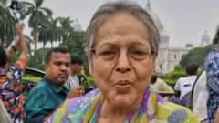 Veteran Actress Rakhee Gulzar's Puchka-Eating Video Wins Hearts Online, Watch