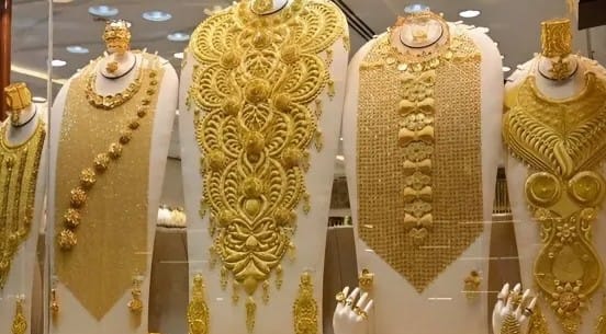 Akshaya Tritiya Gold Rate: அட்சய  திருதியில் மக்களுக்கு ஹேப்பி நியூஸ்! கருணை காட்டிய தங்க விலை..