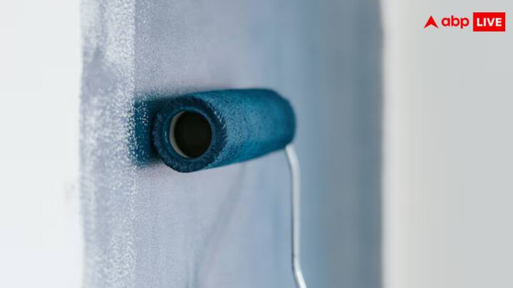 लेकिन क्या आपने कभी सोचा है कि पेंट के जरिए भी आप अपने घर को ठंडा रख सकते हैं? सही पेंट का चुनाव न सिर्फ घर के तापमान को कंट्रोल करता है, बल्कि आपके बिजली के बिल को भी कम कर सकता है.