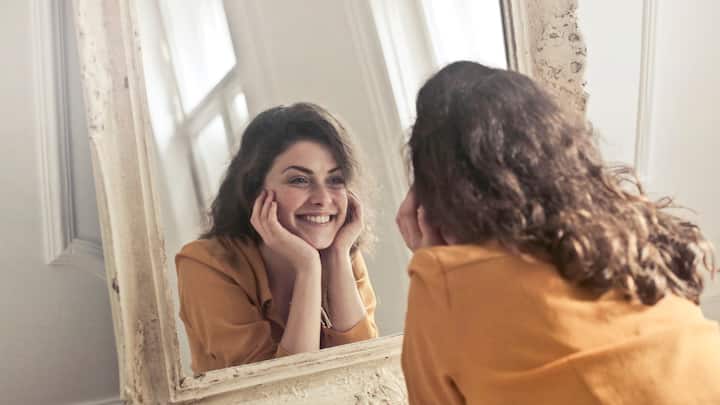 5. Practice Affirmations: Practicing positive affirmations can make your thoughts and day full of positivity. These positive affirmations helps boost confidence and reduce anxiety. It's also a great way to promote an optimistic mindset. (Image Source: Canva)