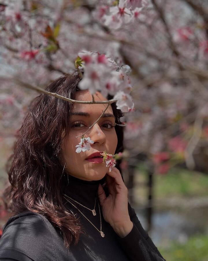 त्याचे अनेक फोटो ती सोशल मीडियावर व्हायरल होत आहेत.