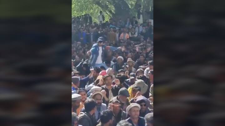 गिलगिटमधील स्थानिक नागरिकांमध्ये सरकारविरोधात प्रचंड असंतोष दिसून आला.