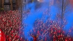 Rival Club Fan Sells Fake Red Colour Flares To Ruin Liverpool's Title Celebrations: WATCH