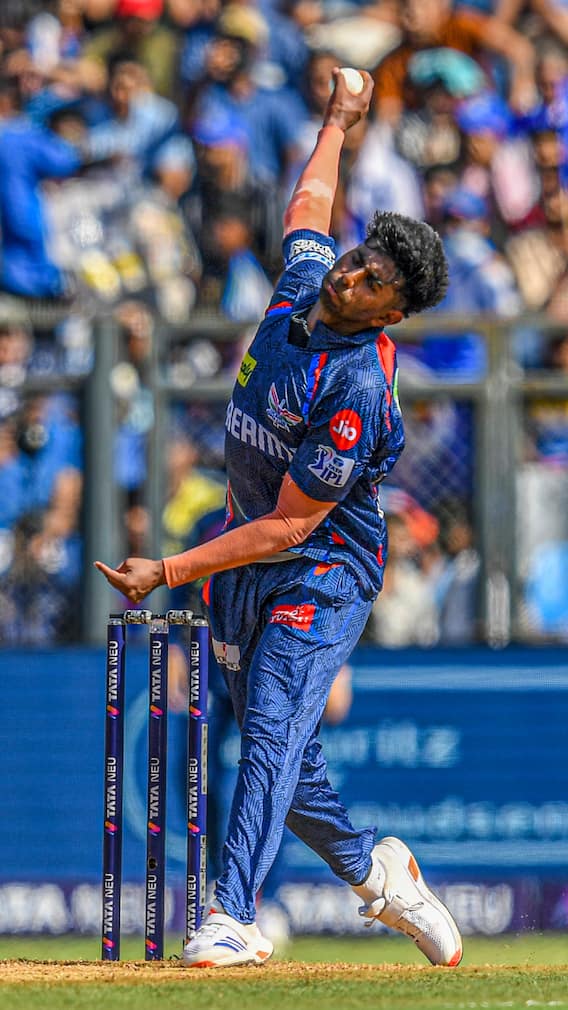 LSG के मयंक यादव किस रफ्तार से गेंद फेंकते हैं?