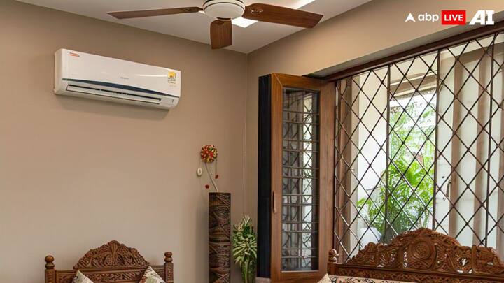 कूलर के मामले में भी पंखा मददगार हो सकता है. कूलर की हवा को पूरे कमरे में फैलाने के लिए अगर आप कम स्पीड पर पंखा चलाते हैं तो हवा बेहतर सर्कुलेट होती है.