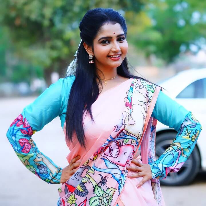 ఒంటరిగా ఉంటూ నన్ను నేను ప్రోత్సహించుకుంటూ ఇలా అడుగులు ముందుకేస్తున్నా అని బాధ చెప్పుకుంది దీపిక.