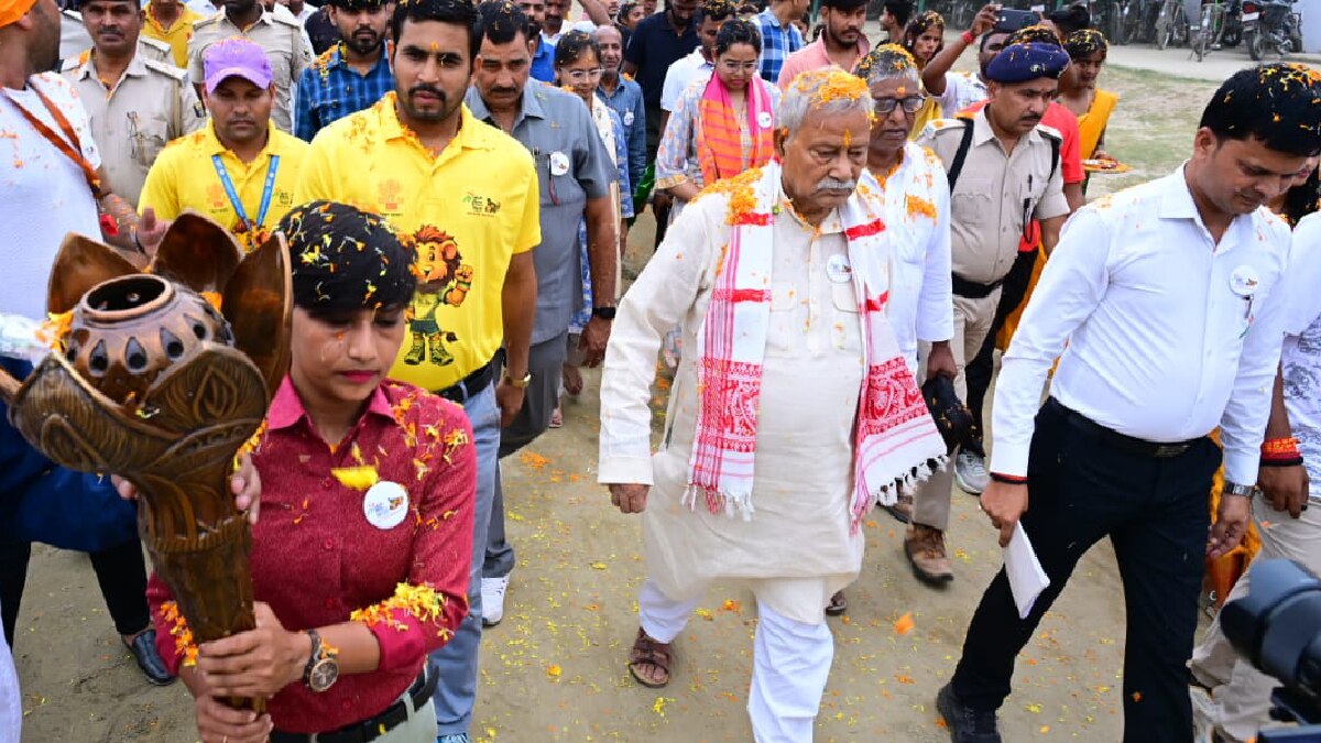 गया, सीवान और मधेपुरा में मशाल गौरव यात्रा का भव्य स्वागत, खेलो इंडिया यूथ गेम्स को लेकर लोगों में उत्साह