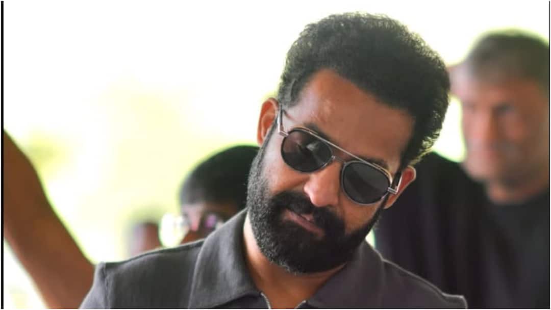 NTR Neel movie Dragon special glimpse to be unveiled on Jr NTR Birthday Know Movie Release Date more updates NTR Neel Release Date: జనవరి నుంచి జూన్‌కు ఎన్టీఆర్ నీల్ సినిమా... మ్యాన్ ఆఫ్ మాసెస్ బర్త్‌ డేకు స్పెషల్ గ్లింప్స్‌