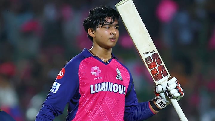 History of the IPL expressed his gratitude to his parents.