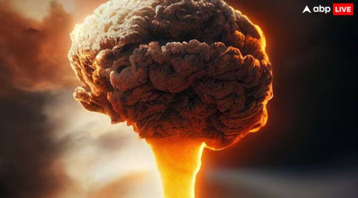 Pakistan Nuclear Weapon: ਭਾਰਤ ਅਤੇ ਪਾਕਿਸਤਾਨ ਵਿਚਕਾਰ ਤਣਾਅ ਹੈ ਅਤੇ ਲੋਕ ਸੋਸ਼ਲ ਮੀਡੀਆ 'ਤੇ ਦੋਵਾਂ ਦੇਸ਼ਾਂ ਦੀ ਤਾਕਤ ਬਾਰੇ ਲਗਾਤਾਰ ਬਹਿਸ ਕਰ ਰਹੇ ਹਨ। ਸਭ ਤੋਂ ਵੱਧ ਪ੍ਰਮਾਣੂ ਹਥਿਆਰਾਂ ਦਾ ਜ਼ਿਕਰ ਕੀਤਾ ਜਾ ਰਿਹਾ ਹੈ।