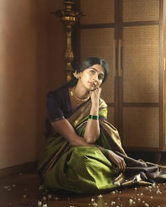 Pooja Hegde : 'மயில்போல பொண்ணு ஒன்னு...' பச்சை பட்டுபுடவையில்  ரெட்ரோ நடிகை பூஜா ஹெக்டே