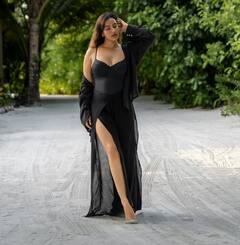 Neha Sharma: నేహా శర్మ స్విమ్ సూట్ సిరీస్... లోపల బోలెడు ఉన్నాయ్, ఫ్యాన్స్ కోసం దాచి రిలీజ్ చేశాం