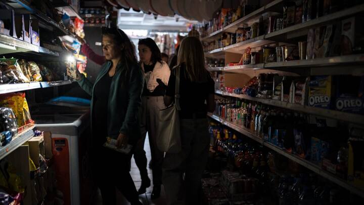 Later on Monday, authorities announced that power had been restored in south, west, and northern parts of Spain. But it would take more hours to restore power throughout the Iberian Peninsula. (X@phantomstays)