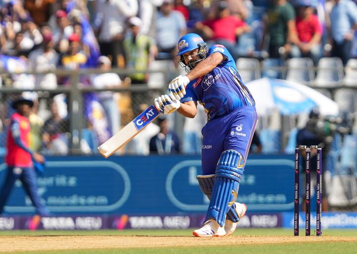 मुंबई ने साल 2023 में सनराइजर्स हैदराबाद के खिलाफ 201 रनों के लक्ष्य को सिर्फ 18 ओवर में ही हासिल कर लिया था. मुंबई के लिए कैमरन ग्रीन ने नाबाद शतक लगाया था. वहीं रोहित शर्मा ने भी 56 रनों की पारी खेली थी.