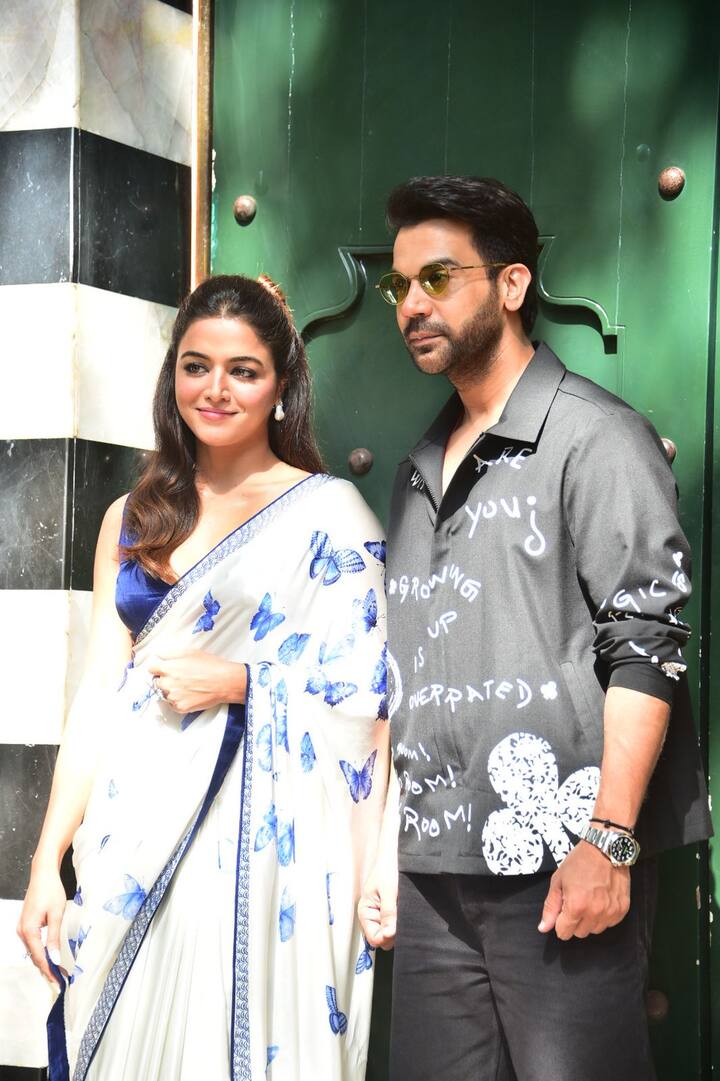 भूल चूक माफ की स्टोरी की बात की है तो ये कॉमेडी फिल्म है. जिसमें दोनों एकदम अलग ही अवतार में नजर आने वाले हैं.