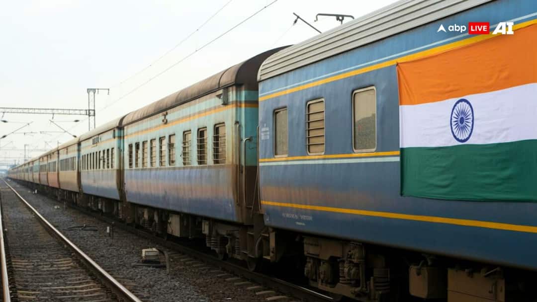 Train between india and pakistan Samjhauta express bogies standing on wagah border know how to suspended Samjhauta express भारत या पाकिस्तान, कहां खड़े हैं समझौता एक्सप्रेस के डिब्बे- जानें कैसे हुई थी बंद