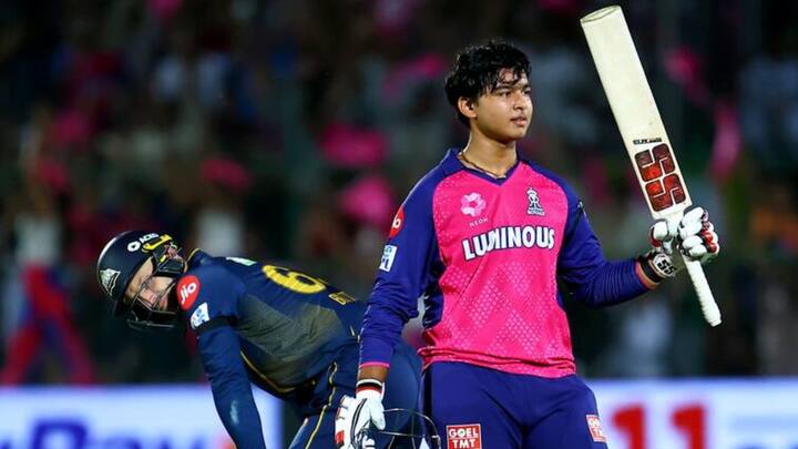 এত কম বয়সে আর কোনও ক্রিকেটারের টি-টোয়েন্টি সেঞ্চুরি হাঁকানোর কৃতিত্ব নেই। আরেক ভারতীয় বিজয় জ়োলের রেকর্ড ভাঙলেন বৈভব।