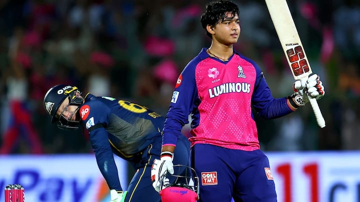 In the IPL, Hiccup was thrown away by Vaibhav Suryabanshi. Bihar's cricketer made his IPL debut at the age of just 5 years. The youngest cricketer in the history of the tournament.