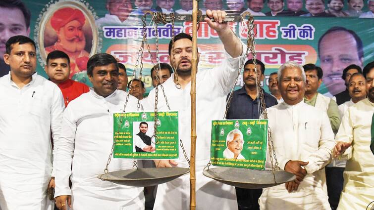 Bhamashah Jayanti Tejashwi Yadav Big Statement on Compromising With Law and Order Bihar CM Nitish Kumar ANN Tejashwi Yadav: 'लॉ एंड ऑर्डर से तेजस्वी समझौता करने वाला नहीं', नीतीश कुमार पर भी बरसे RJD नेता