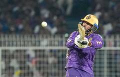 KKR Venkatesh Iyer IPL 2025 : शाहरुख खानला होतोय पश्चाताप... ज्या पठ्ठ्यासाठी 24 कोटी मोजले, तोच खेळाडू देतोय टांग