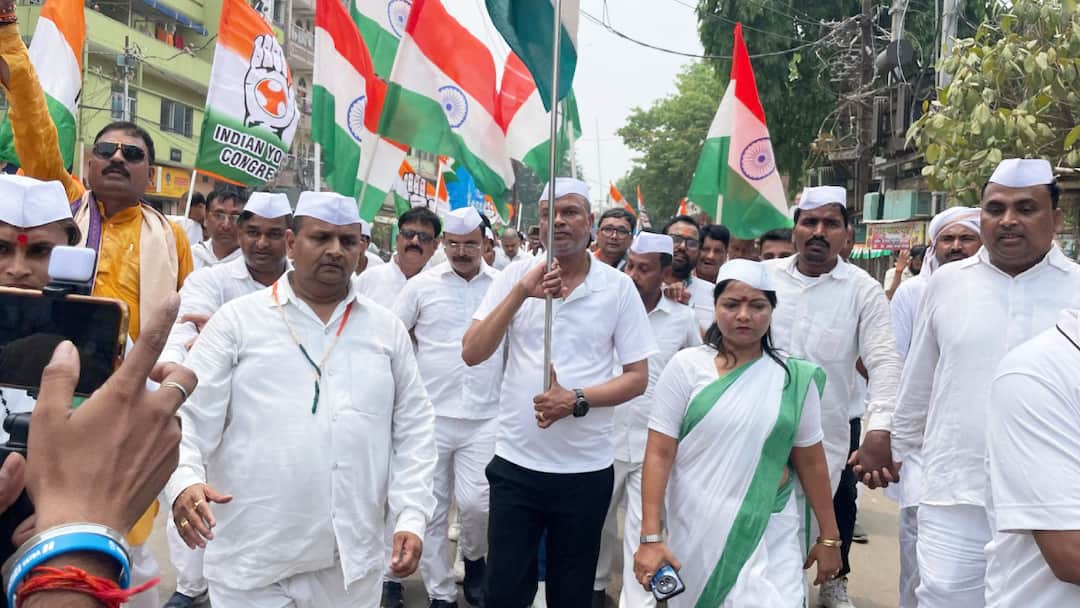 Bihar Congress Yatra: बिहार कांग्रेस की 'संविधान बचाओ पैदल यात्रा', प्रदेश अध्यक्ष ने BJP पर लगाया गंभीर आरोप Bihar Congress Samvidhan Bachao Paidal Yatra Rajesh Ram Makes Serious Allegations on BJP Bihar Congress Yatra: बिहार कांग्रेस की 'संविधान बचाओ पैदल यात्रा', प्रदेश अध्यक्ष ने BJP पर लगाया गंभीर आरोप