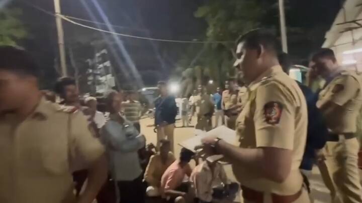 मिरजमार्गे उत्तर भारत आणि दक्षिण भारतात जाणाऱ्या सर्व रेल्वेगाड्यांमध्ये सुरक्षा जवानांची संख्या वाढविण्यात आली आहे.