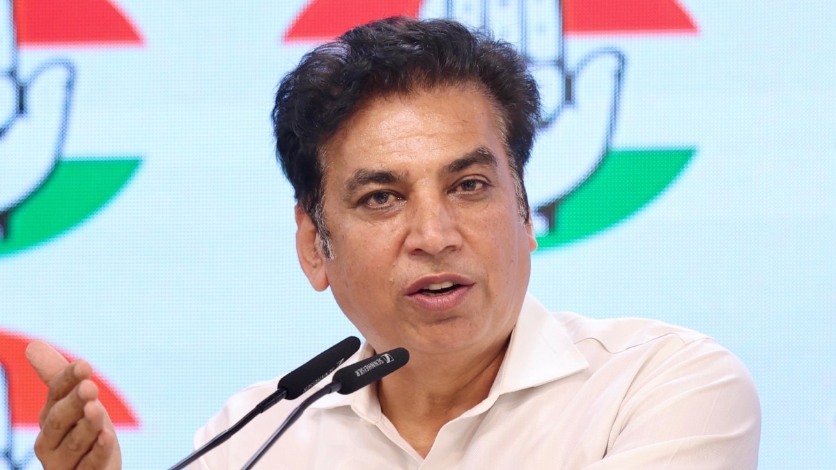 ‘महिला समृद्धि योजना’ को लेकर कांग्रेस का BJP पर हमला, देवेंद्र यादव बोले- गुमराह कर रही सरकार