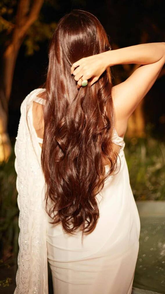 हिंदू मां और क्रिश्चियन पिता की बेटी है ये हसीना, फिर क्यों लगाती हैं मुस्लिम सरनेम