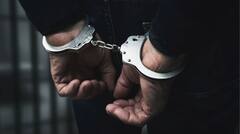 ਸੰਗੀਤ ਜਗਤ 'ਚ ਮੱਚੀ ਤਰਥੱਲੀ, ਮਸ਼ਹੂਰ ਰੈਪਰ ਹੋਇਆ ਗ੍ਰਿਫਤਾਰ; ਕਮਰੇ 'ਚੋਂ ਮਿਲੀਆਂ ਇਤਰਾਜ਼ਯੋਗ ਚੀਜ਼ਾਂ...