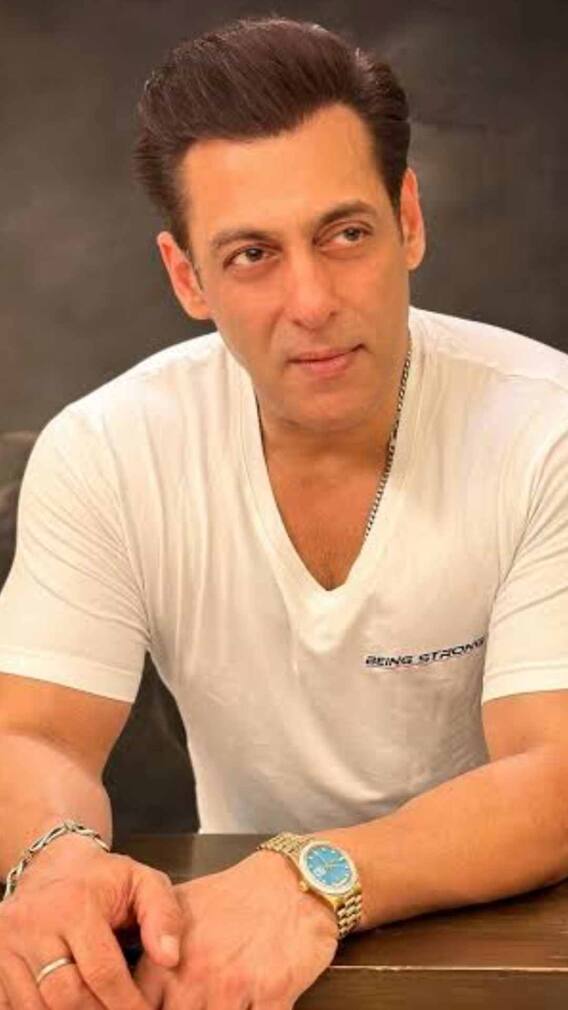 59 साल के सलमान खान हुए शर्टलेस, फैंस बोलें आग लगा दी भाई जान