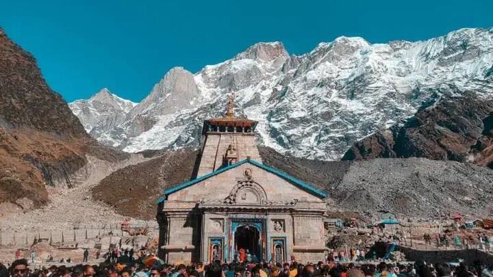 इसके अलावा अगर कोई गाड़ी बिना रजिस्ट्रेशन के यात्रियों को लेकर आती है. तो उस पर भी कार्रवाई की जाती है. आपको बता दें उत्तराखंड सरकार की ओर से जारी किए गए नियम के मुताबिक चार धाम की यात्रा करवाने के लिए वाहनों को ग्रीन कार्ड बनवाना होता है.